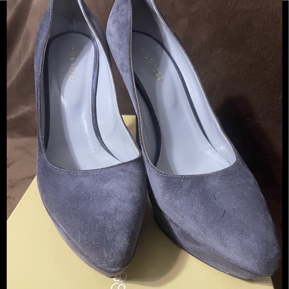 Sergio Rossi Gray Suede Pump